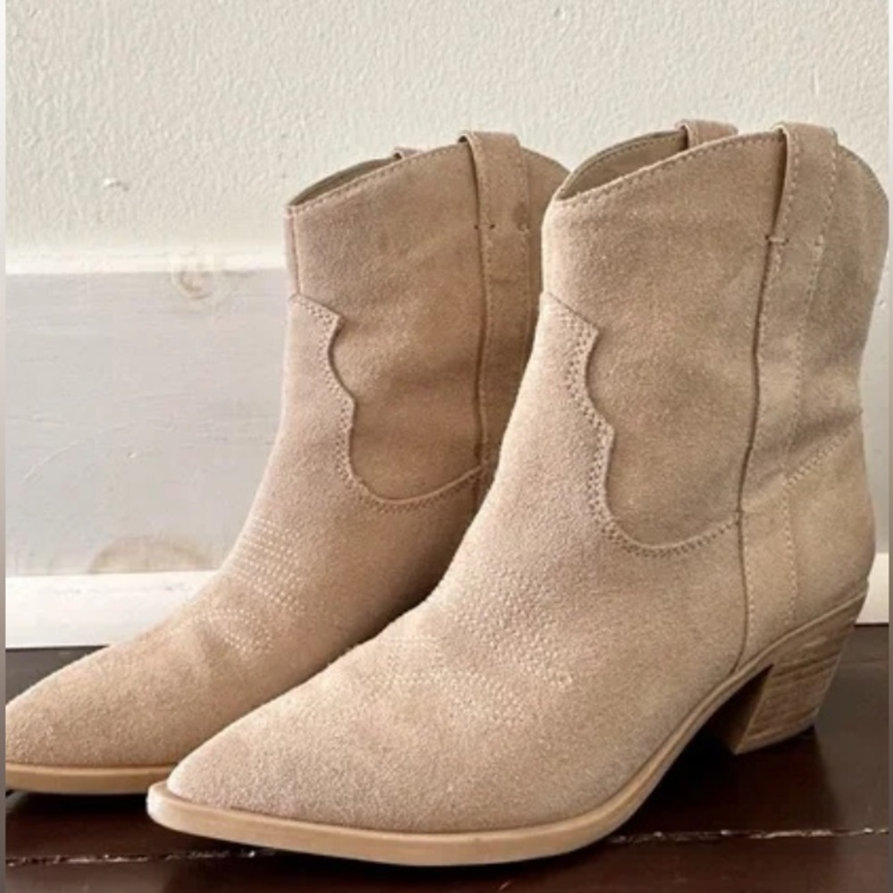 Dolce Vita Solow Western Bootie -Size 8.5 and 9 Dune Suede Color - Picture 5 of 16